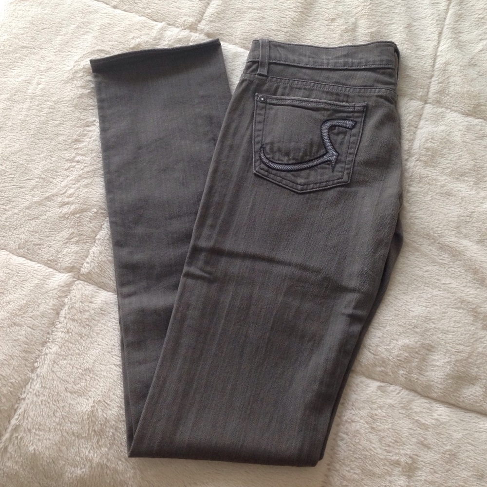 Brand New with tags Rock and Republic Gray Jeans